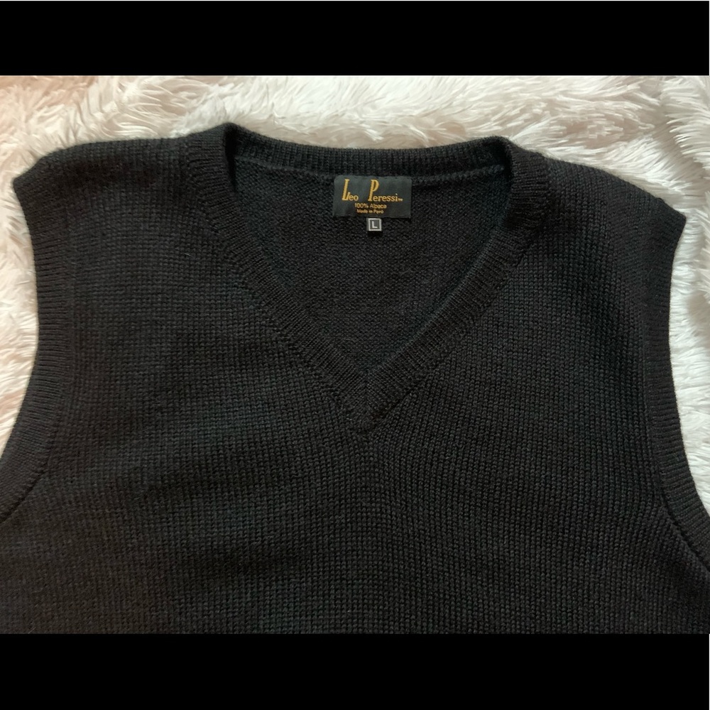 Leo Peressi Black 100% Alpaca V-neck Vest